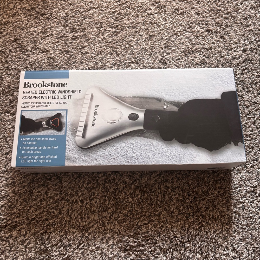 Brookstone Heated Electric Windshield Scraper With LED Light Melts Ice NIB